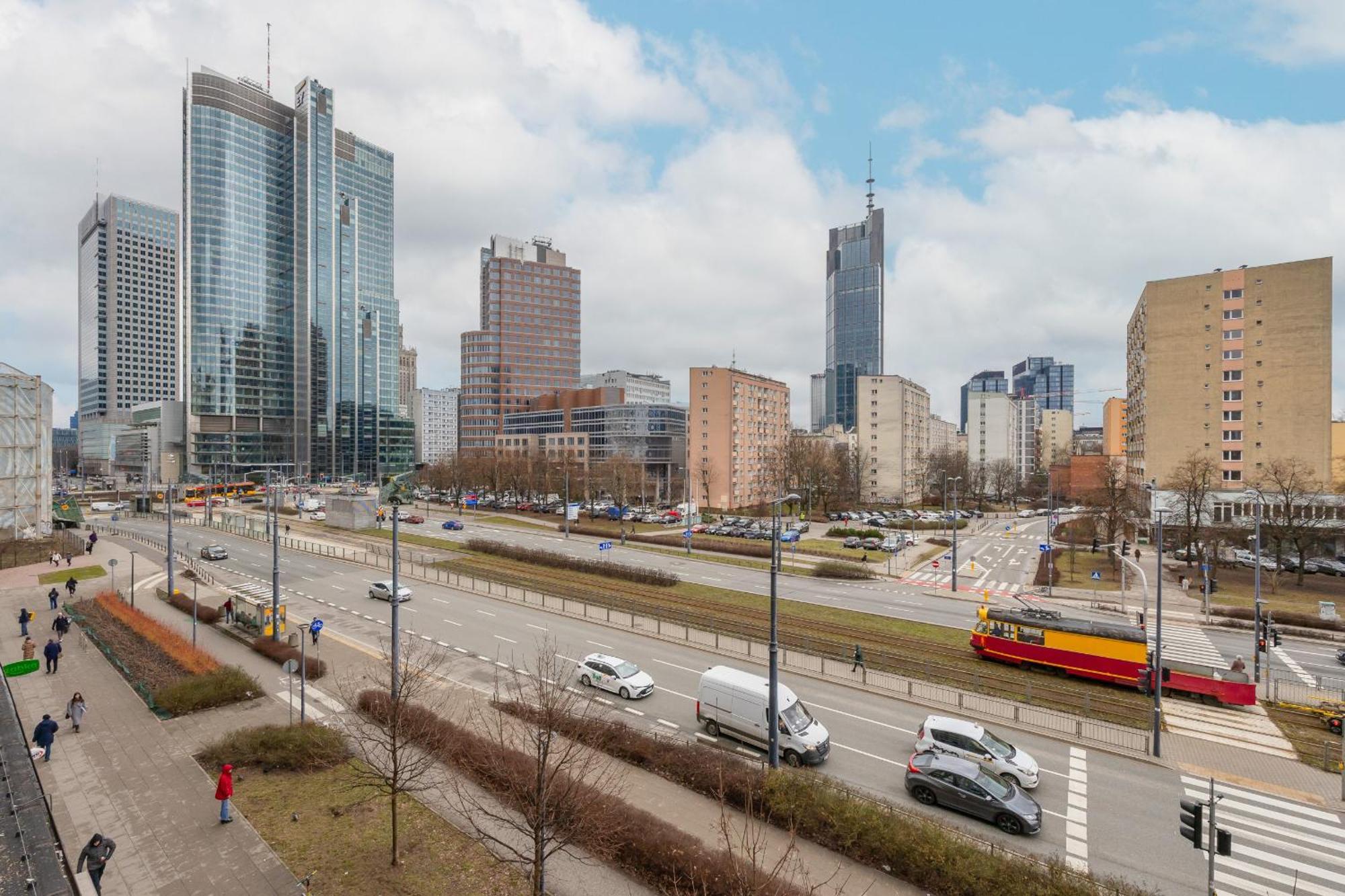 City Center Flowers Near Rondo Onz By Renters Warszawa