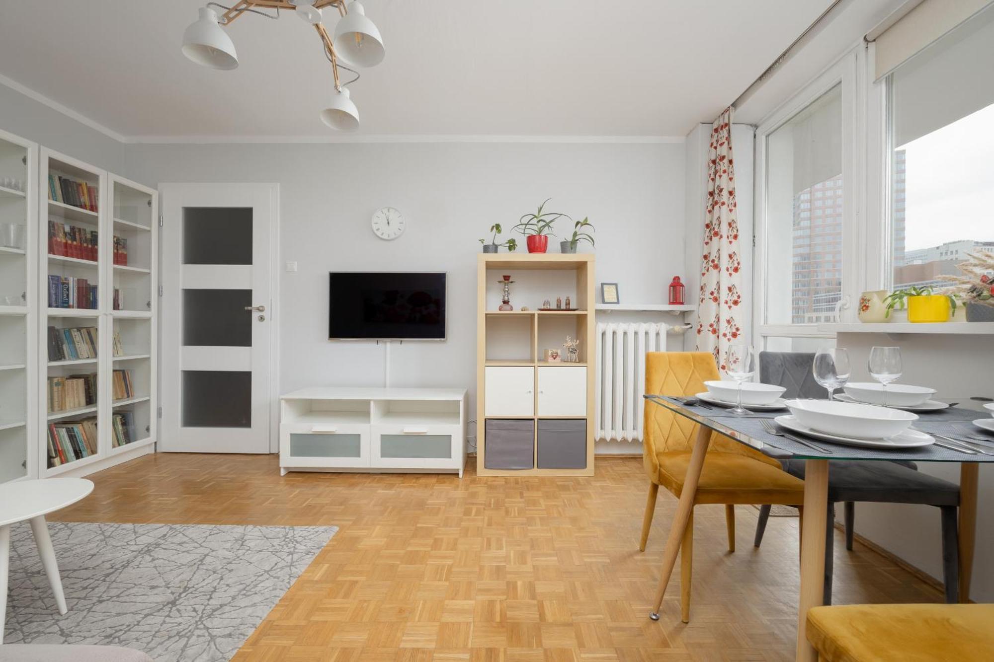 City Center Flowers Near Rondo Onz By Renters * Warszawa