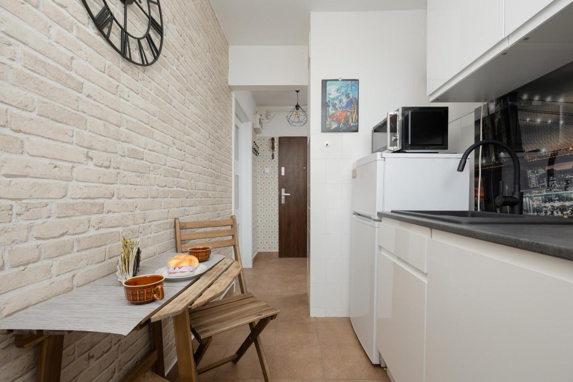 City Center Flowers Near Rondo Onz By Renters Warszawa