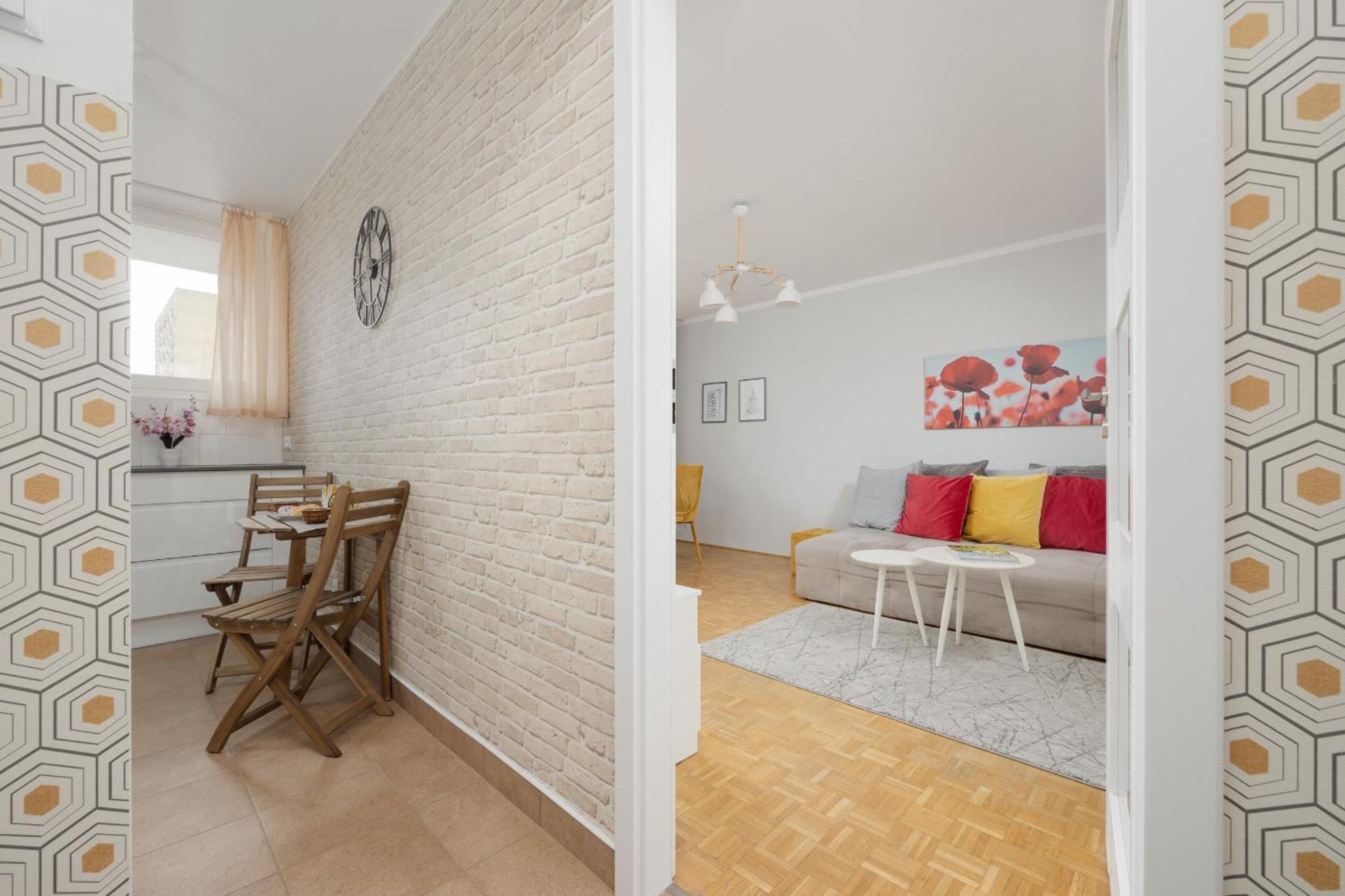 Apartament City Center Flowers Near Rondo Onz By Renters