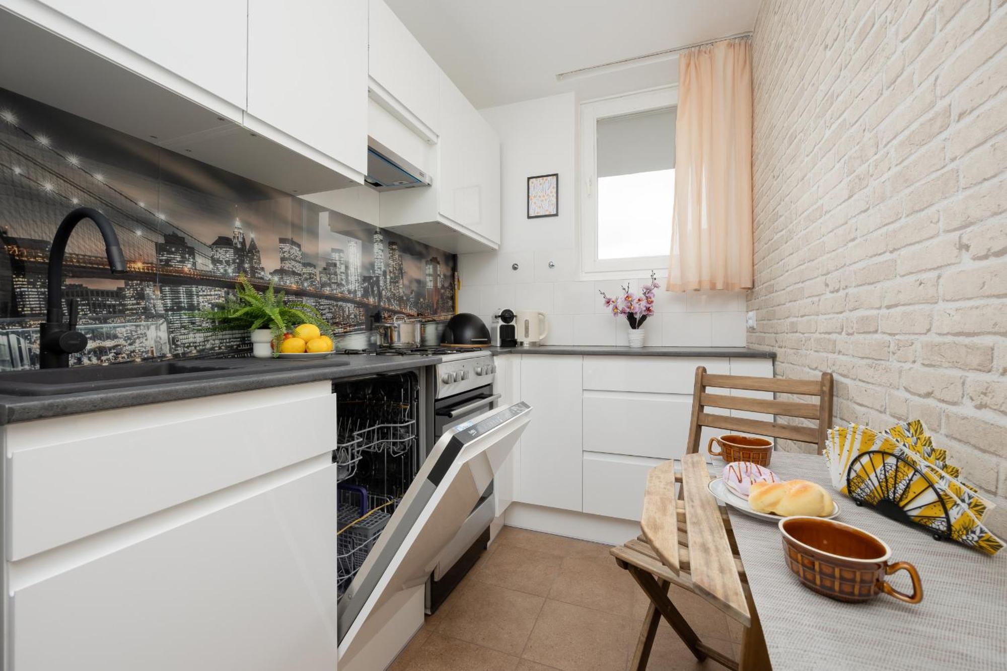 City Center Flowers Near Rondo Onz By Renters Warszawa